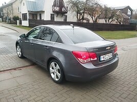 Chevrolet Cruze 2011 y Sedan