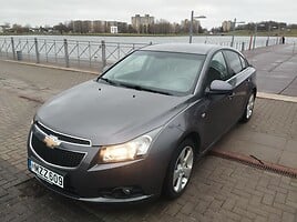 Chevrolet Cruze 2011 y Sedan