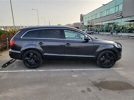 Audi Q7 2008 г Внедорожник / Кроссовер