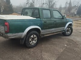 Nissan King Cab 2002 г Внедорожник / Кроссовер