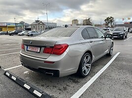 Bmw 740 2010 y Sedan