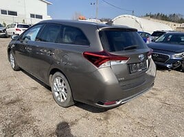 Toyota Auris 2016 y Wagon