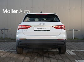 Audi Q3 2024 г Внедорожник / Кроссовер