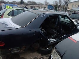 Mercedes-Benz E 220 2000 y parts