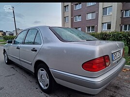 Mercedes-Benz E 220 2000 г запчясти