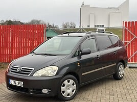 Toyota Avensis Verso 2001 г Универсал