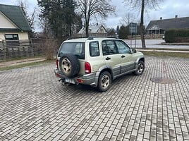 Suzuki Grand Vitara 2000 m Visureigis / Krosoveris