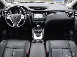 Nissan Qashqai FWD A/T 2015 y