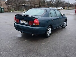 Mitsubishi Carisma 1996 y Sedan