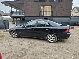 Mercedes-Benz C 220 2004 y Sedan