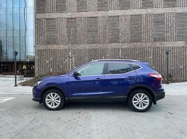 Nissan Qashqai 2015 г Внедорожник / Кроссовер