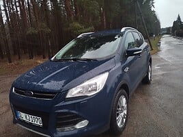 Ford Kuga Visureigis 2015 г