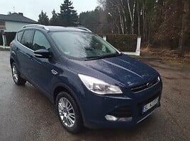 Ford Kuga Visureigis 2015 г