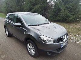 Nissan Qashqai 2011 г Внедорожник / Кроссовер