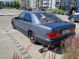 Mercedes-Benz E 200 1997 y Sedan