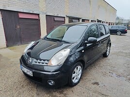 Nissan Note 2009 y Hatchback