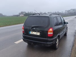 Opel Zafira 2001 y Hatchback