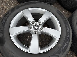 Hyundai Siunciam, 7J ET50 light alloy R17 rims