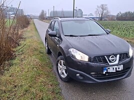 Nissan Qashqai 2012 г Внедорожник / Кроссовер