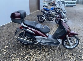 Piaggio Beverly 2004 y Scooter / moped