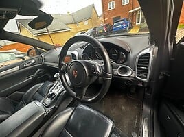 Porsche Cayenne 2012 m Visureigis / Krosoveris