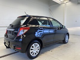 Toyota Yaris 2013 y Hatchback