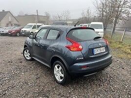 Nissan Juke 2011 г Внедорожник / Кроссовер