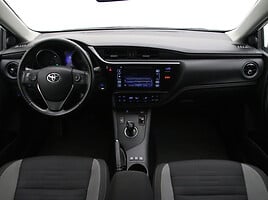 Toyota Auris 2016 г Универсал