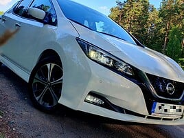 Nissan Leaf 2022 г Хэтчбек