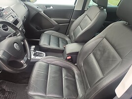 Volkswagen Tiguan 2008 г Внедорожник / Кроссовер