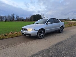 Audi A4 1996 m Sedanas