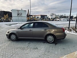 Toyota Avensis 2004 г Седан