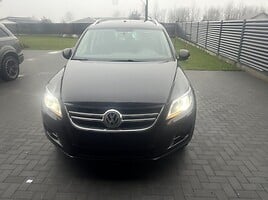 Volkswagen Tiguan 2009 г Минивэн