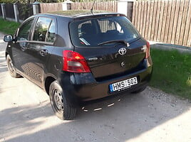 Toyota Yaris 2008 y Hatchback