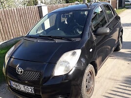 Toyota Yaris 2008 y Hatchback