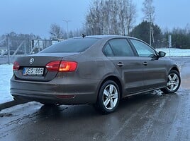 Volkswagen Jetta 2012 y Sedan