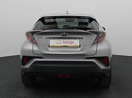 Toyota C-HR 2018 г Внедорожник / Кроссовер