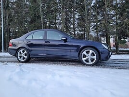 Mercedes-Benz C 220 2004 г Седан