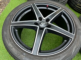 Toyota Siunciam, 8J ET35 light alloy R19 rims