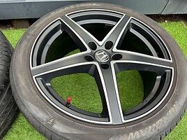 Honda Siunciam, 8J ET35 light alloy R19 rims