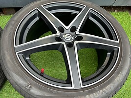 Nissan Siunciam, 8J ET35 light alloy R19 rims