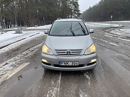 Toyota Avensis Verso 2004 m Vienatūris