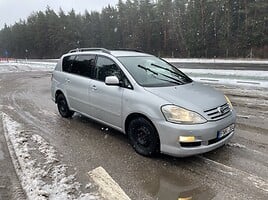 Toyota Avensis Verso 2004 m Vienatūris