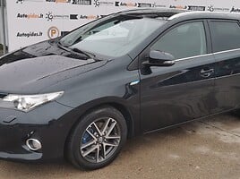 Toyota Auris 2014 y Wagon