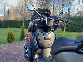 Peugeot Metropolis 2018 m Triratis motociklas