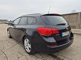 Opel Astra 2011 m Universalas