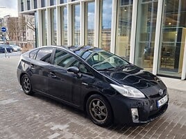 Toyota Prius 2010 y Hatchback