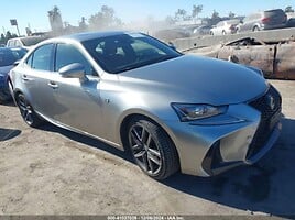 Lexus Serija IS Sedanas 2017