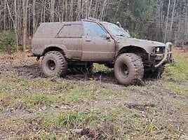 Toyota 4-Runner 1989 m Visureigis / Krosoveris