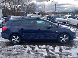 Opel Astra 2011 г Универсал